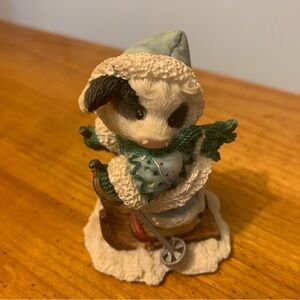 Adorable Mary Moo Moos “Ski Moo Later” Collectible Anthropomorphic Figurine